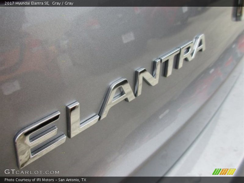 Gray / Gray 2017 Hyundai Elantra SE
