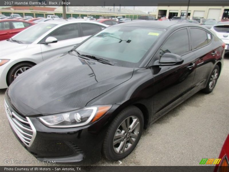 Black / Beige 2017 Hyundai Elantra SE