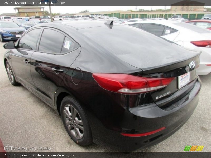 Black / Beige 2017 Hyundai Elantra SE