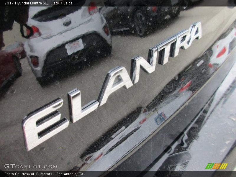 Black / Beige 2017 Hyundai Elantra SE
