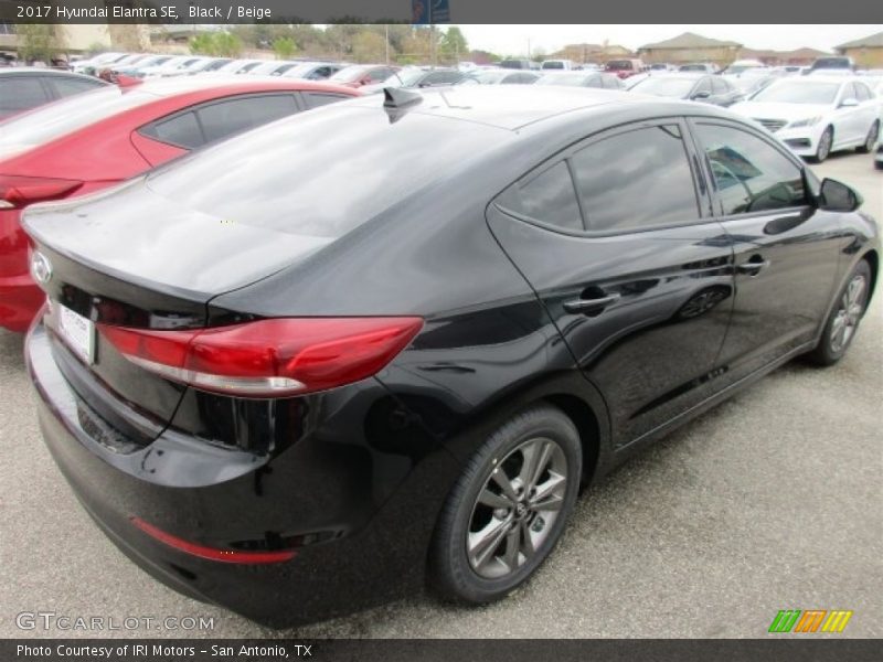 Black / Beige 2017 Hyundai Elantra SE