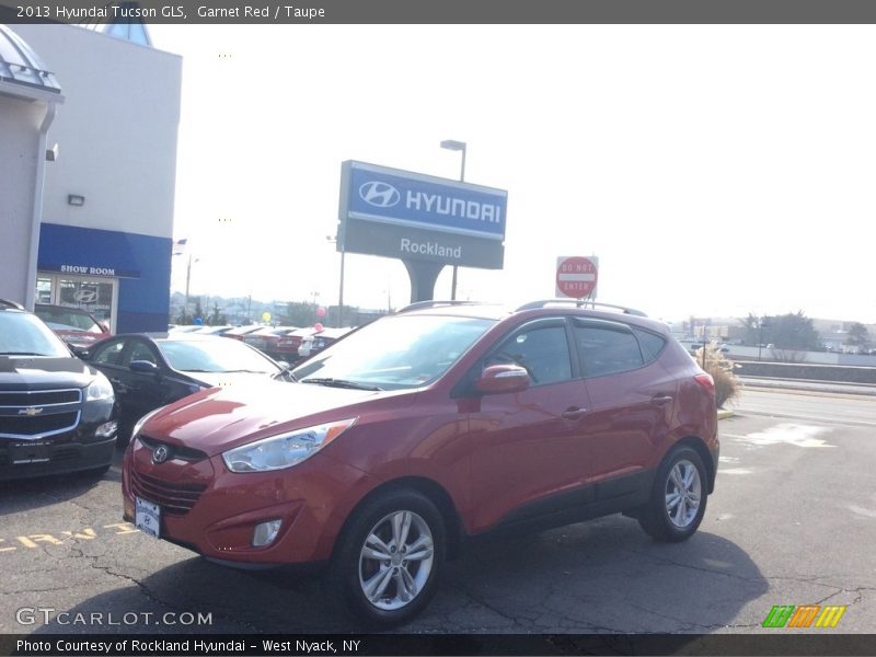 Garnet Red / Taupe 2013 Hyundai Tucson GLS