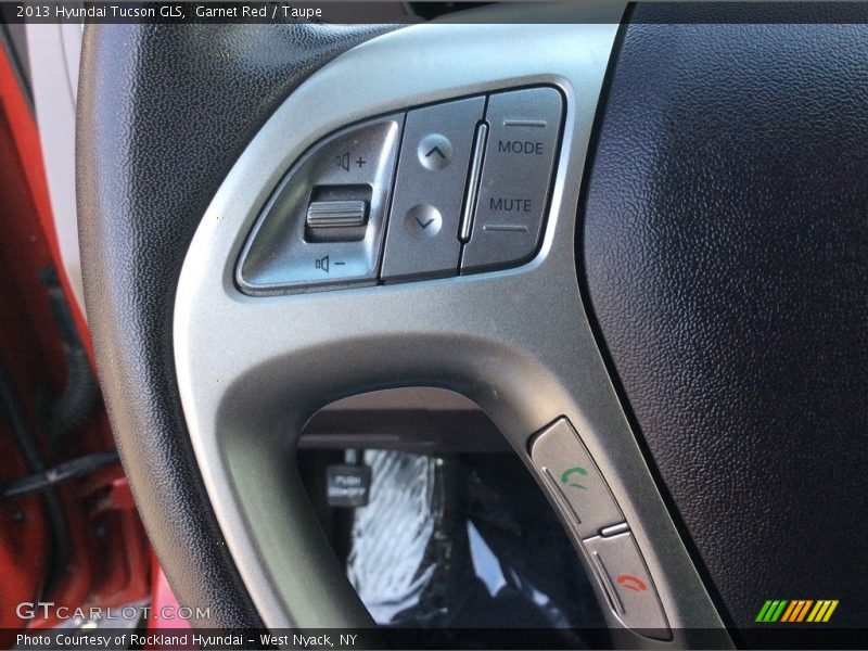 Garnet Red / Taupe 2013 Hyundai Tucson GLS
