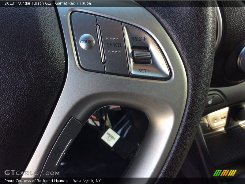 Garnet Red / Taupe 2013 Hyundai Tucson GLS