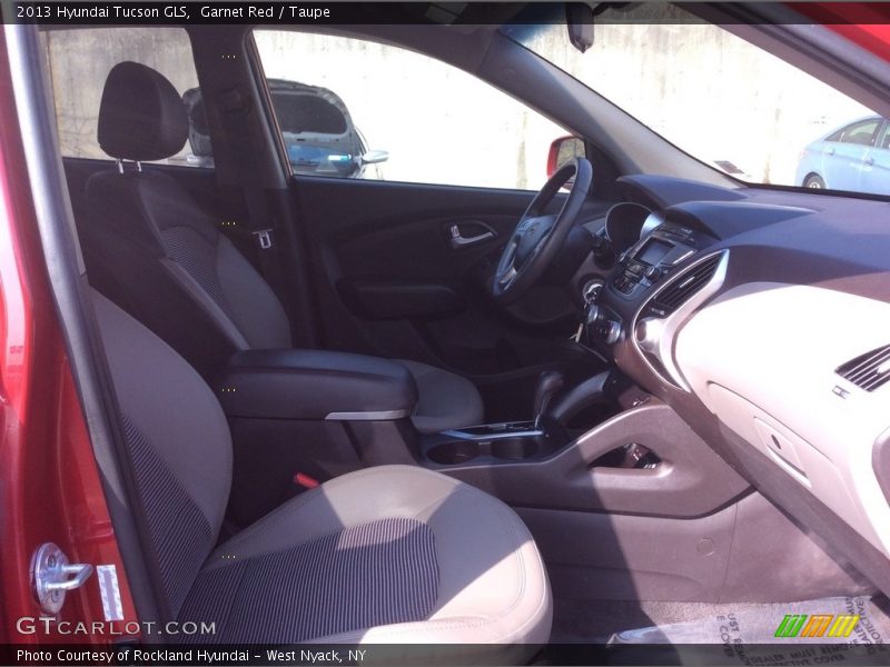Garnet Red / Taupe 2013 Hyundai Tucson GLS