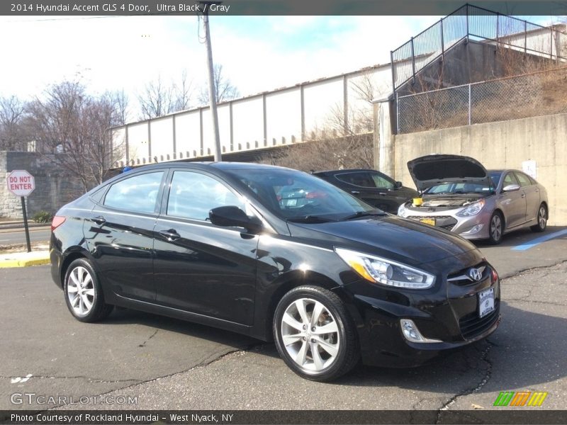 Ultra Black / Gray 2014 Hyundai Accent GLS 4 Door