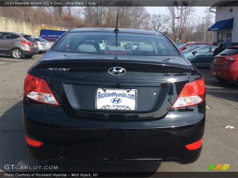 Ultra Black / Gray 2014 Hyundai Accent GLS 4 Door