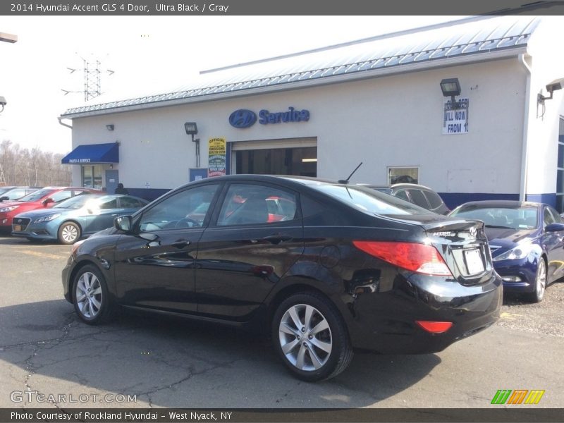 Ultra Black / Gray 2014 Hyundai Accent GLS 4 Door