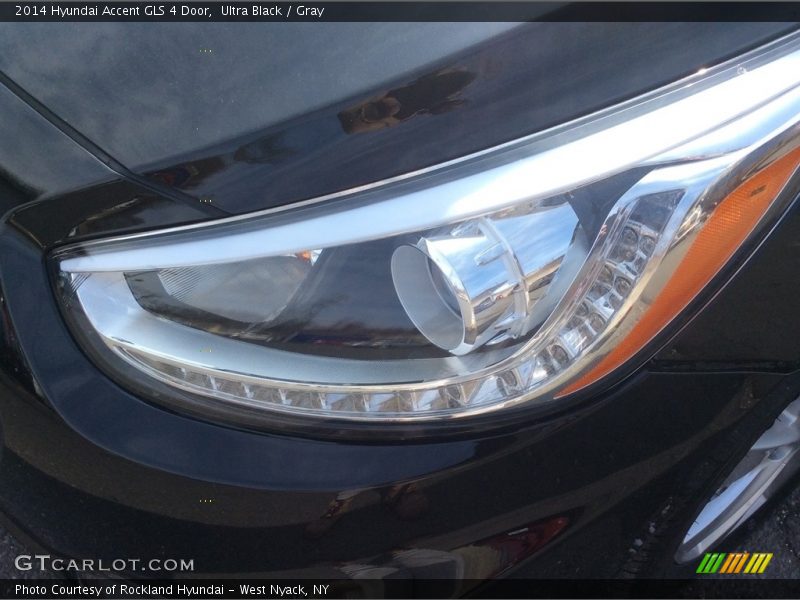 Ultra Black / Gray 2014 Hyundai Accent GLS 4 Door