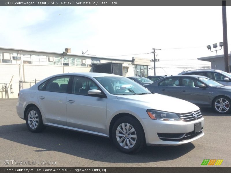 Reflex Silver Metallic / Titan Black 2013 Volkswagen Passat 2.5L S