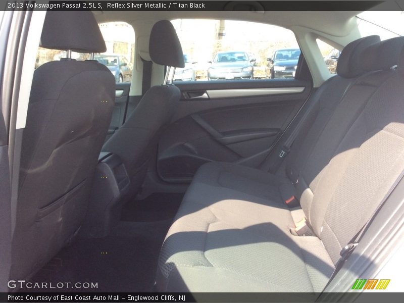 Reflex Silver Metallic / Titan Black 2013 Volkswagen Passat 2.5L S