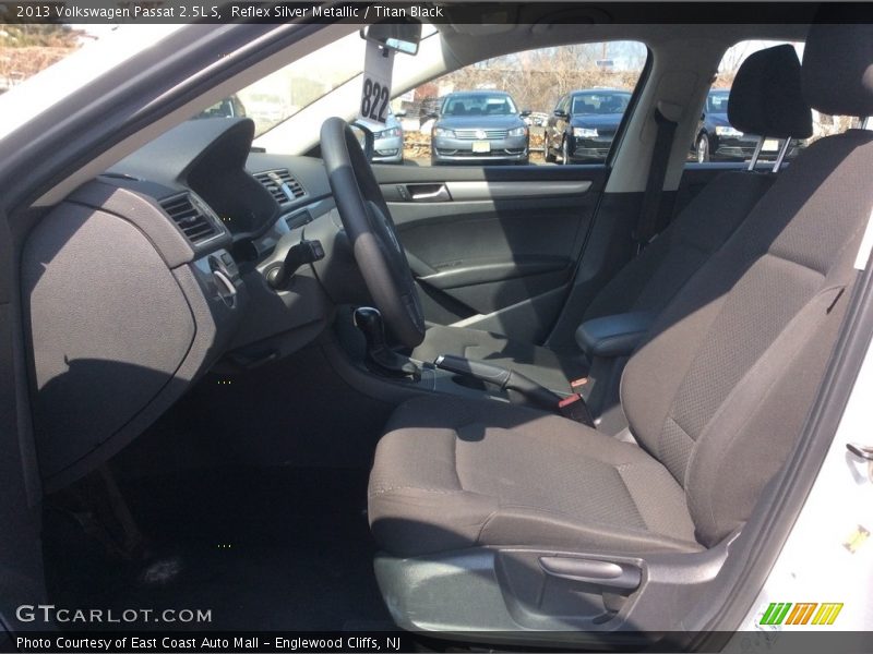 Reflex Silver Metallic / Titan Black 2013 Volkswagen Passat 2.5L S