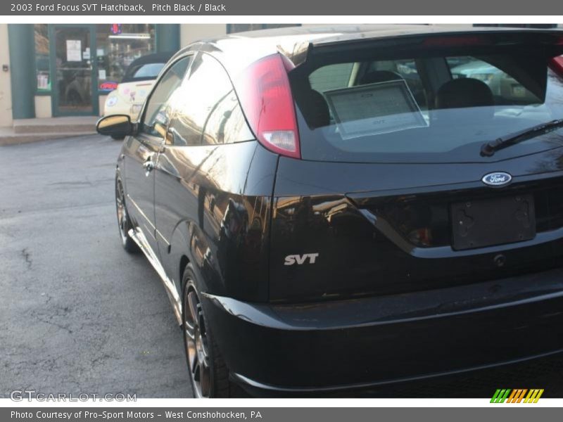 Pitch Black / Black 2003 Ford Focus SVT Hatchback