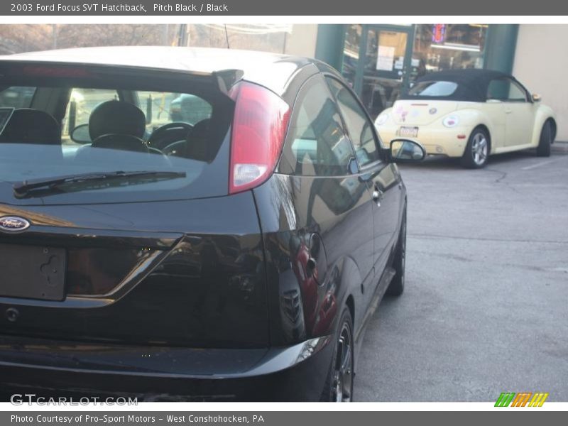 Pitch Black / Black 2003 Ford Focus SVT Hatchback