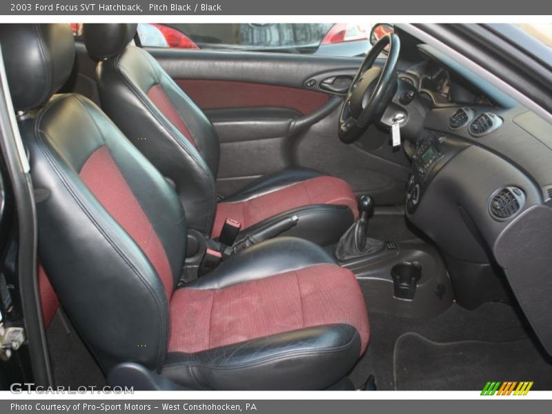 Pitch Black / Black 2003 Ford Focus SVT Hatchback