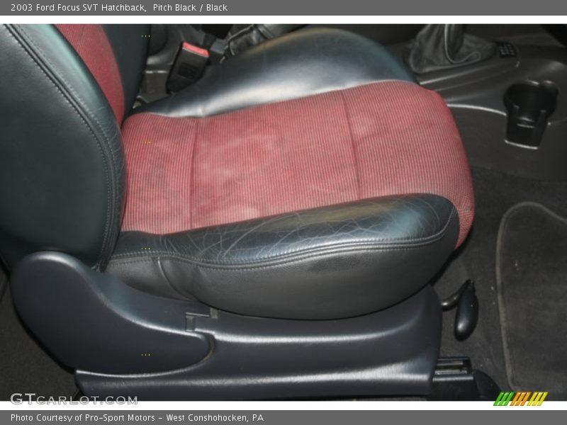 Pitch Black / Black 2003 Ford Focus SVT Hatchback