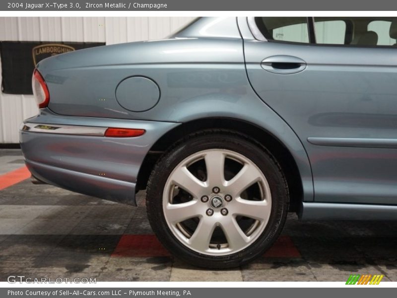 Zircon Metallic / Champagne 2004 Jaguar X-Type 3.0