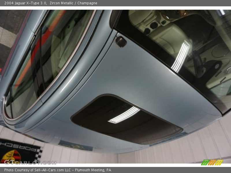 Zircon Metallic / Champagne 2004 Jaguar X-Type 3.0