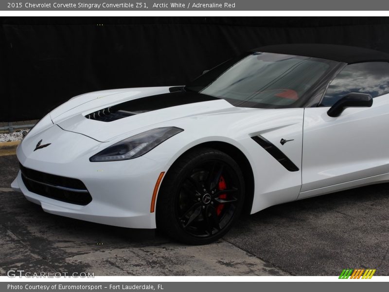 Arctic White / Adrenaline Red 2015 Chevrolet Corvette Stingray Convertible Z51