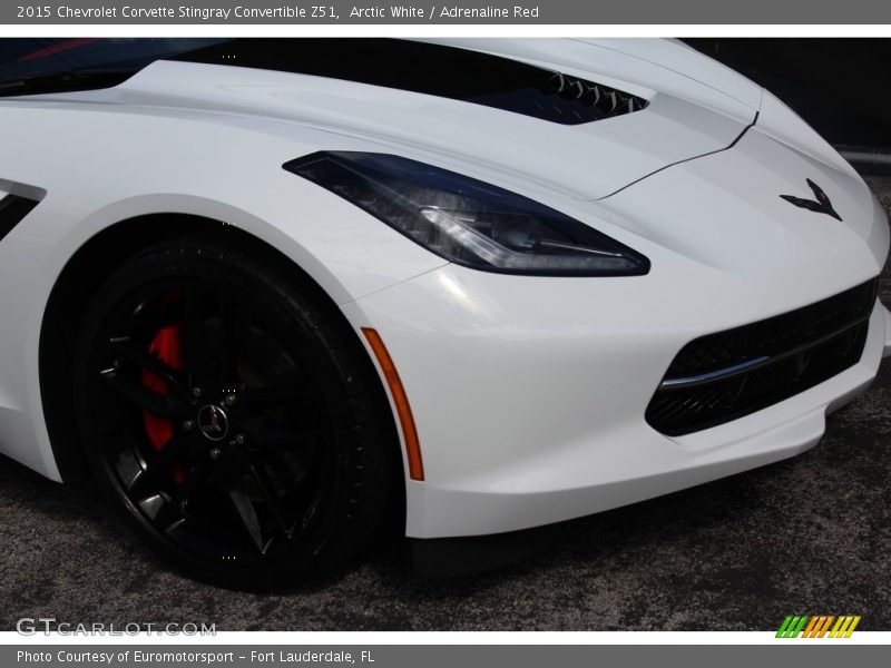 Arctic White / Adrenaline Red 2015 Chevrolet Corvette Stingray Convertible Z51