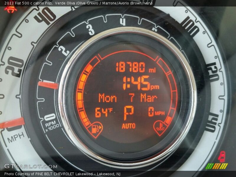 Verde Oliva (Olive Green) / Marrone/Avorio (Brown/Ivory) 2013 Fiat 500 c cabrio Pop