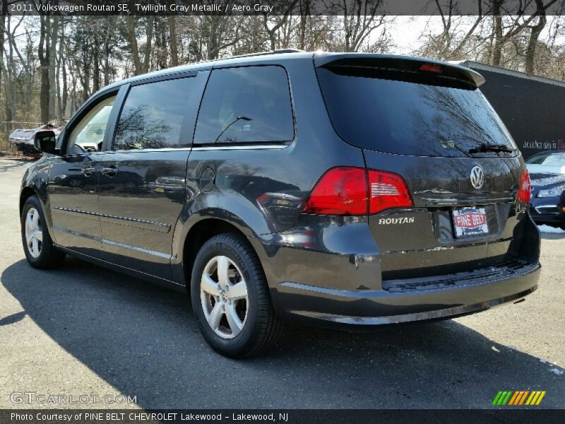 Twilight Gray Metallic / Aero Gray 2011 Volkswagen Routan SE