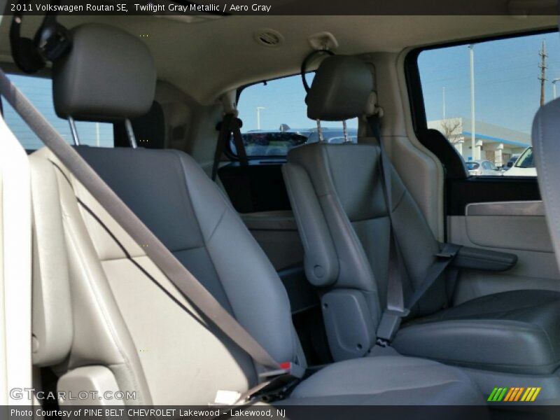 Twilight Gray Metallic / Aero Gray 2011 Volkswagen Routan SE