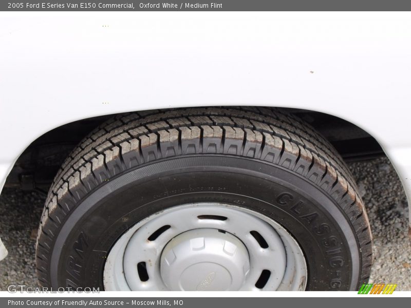 Oxford White / Medium Flint 2005 Ford E Series Van E150 Commercial