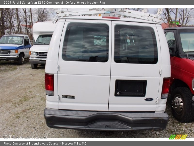 Oxford White / Medium Flint 2005 Ford E Series Van E150 Commercial