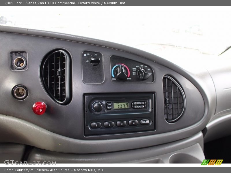 Oxford White / Medium Flint 2005 Ford E Series Van E150 Commercial