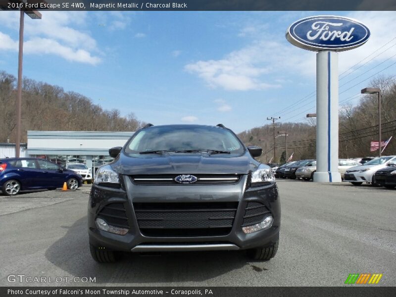 Magnetic Metallic / Charcoal Black 2016 Ford Escape SE 4WD