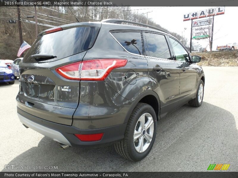 Magnetic Metallic / Charcoal Black 2016 Ford Escape SE 4WD