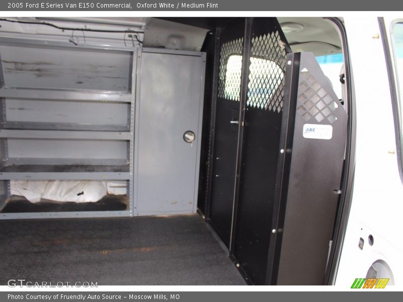 Oxford White / Medium Flint 2005 Ford E Series Van E150 Commercial