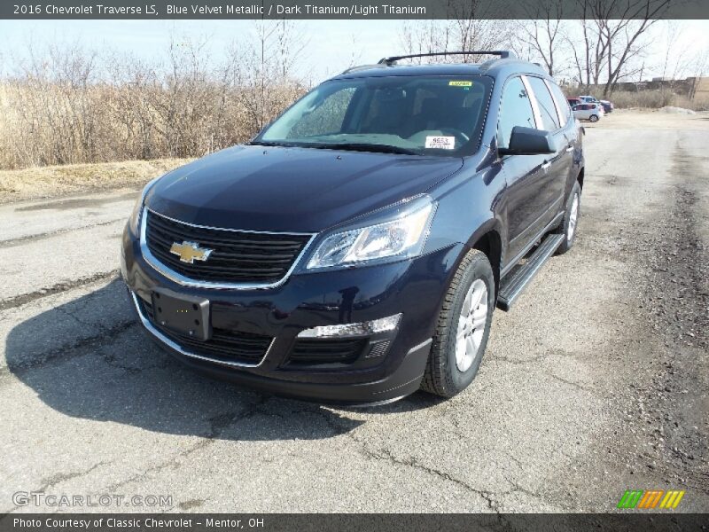Blue Velvet Metallic / Dark Titanium/Light Titanium 2016 Chevrolet Traverse LS