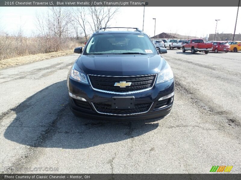 Blue Velvet Metallic / Dark Titanium/Light Titanium 2016 Chevrolet Traverse LS