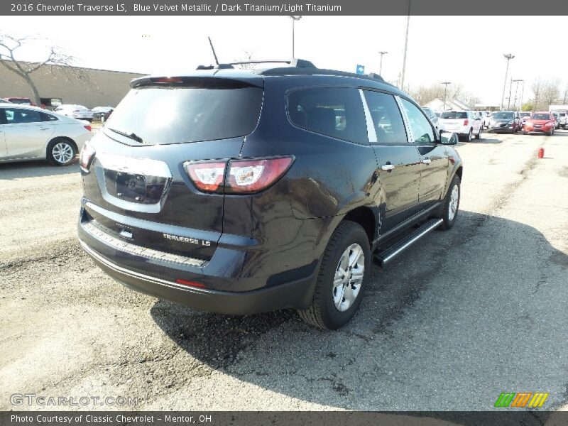 Blue Velvet Metallic / Dark Titanium/Light Titanium 2016 Chevrolet Traverse LS