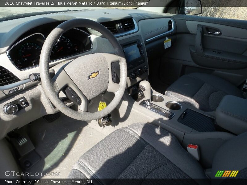 Blue Velvet Metallic / Dark Titanium/Light Titanium 2016 Chevrolet Traverse LS