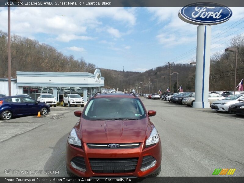 Sunset Metallic / Charcoal Black 2016 Ford Escape SE 4WD