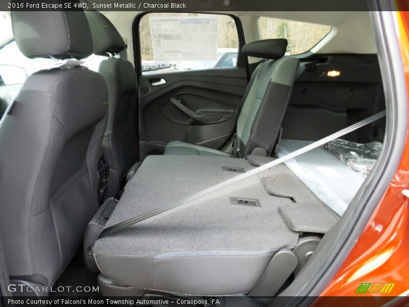 Sunset Metallic / Charcoal Black 2016 Ford Escape SE 4WD