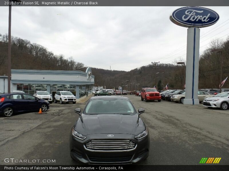 Magnetic Metallic / Charcoal Black 2016 Ford Fusion SE