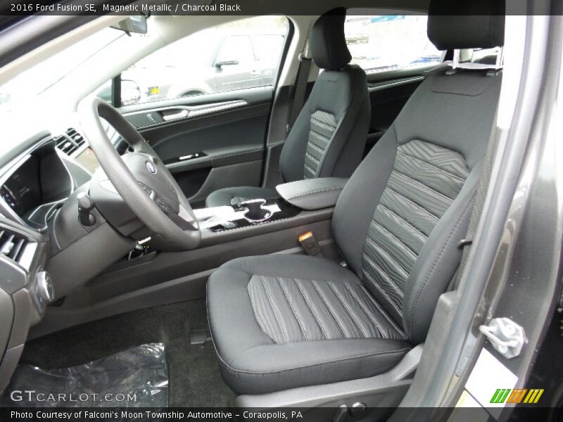Magnetic Metallic / Charcoal Black 2016 Ford Fusion SE