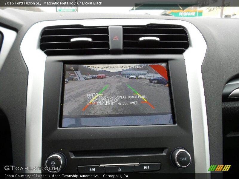 Magnetic Metallic / Charcoal Black 2016 Ford Fusion SE