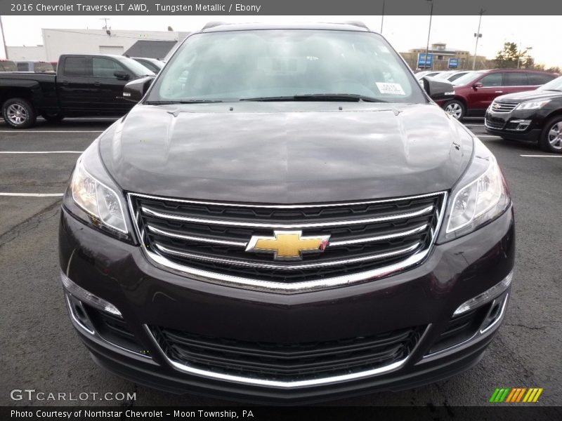 Tungsten Metallic / Ebony 2016 Chevrolet Traverse LT AWD