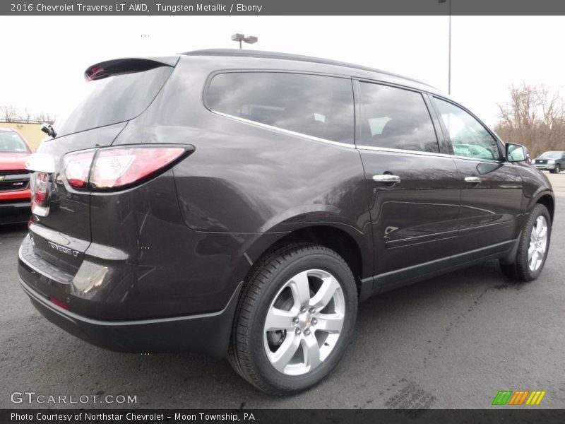 Tungsten Metallic / Ebony 2016 Chevrolet Traverse LT AWD