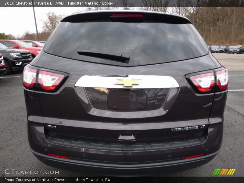 Tungsten Metallic / Ebony 2016 Chevrolet Traverse LT AWD