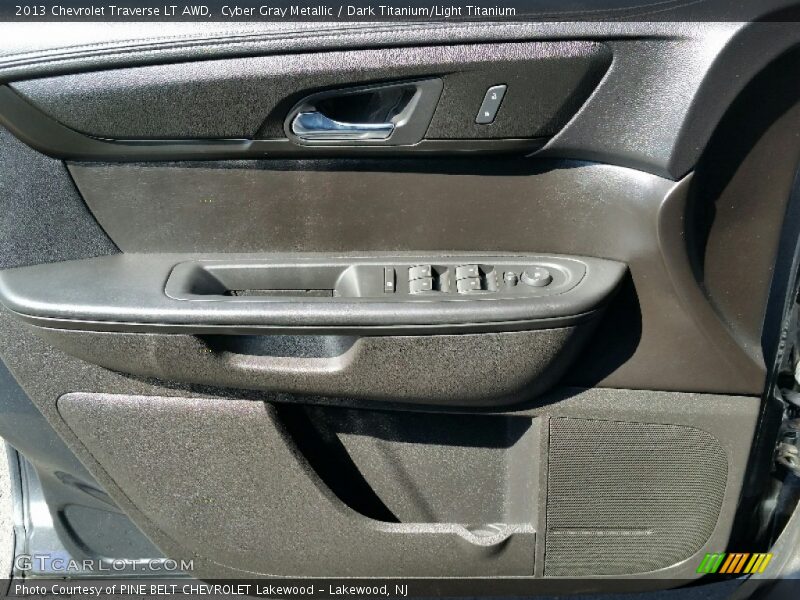 Cyber Gray Metallic / Dark Titanium/Light Titanium 2013 Chevrolet Traverse LT AWD