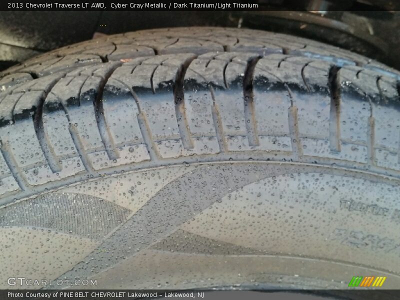 Cyber Gray Metallic / Dark Titanium/Light Titanium 2013 Chevrolet Traverse LT AWD