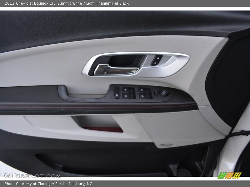 Summit White / Light Titanium/Jet Black 2012 Chevrolet Equinox LT