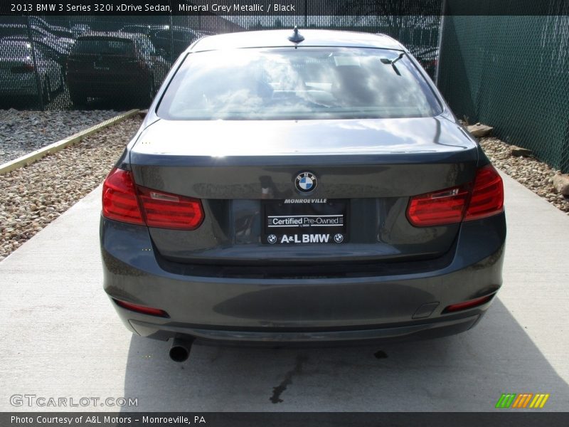 Mineral Grey Metallic / Black 2013 BMW 3 Series 320i xDrive Sedan