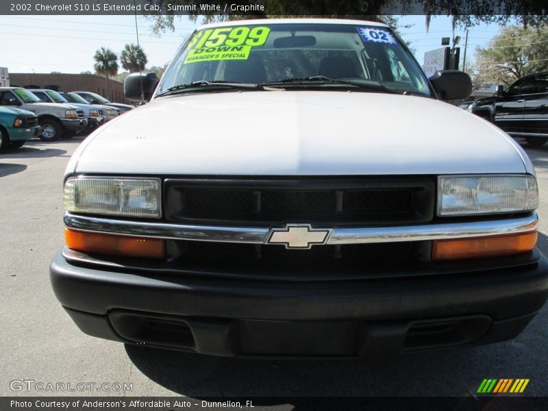 Summit White / Graphite 2002 Chevrolet S10 LS Extended Cab